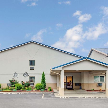 Super 8 By Wyndham Indianapolis Emerson Экстерьер фото