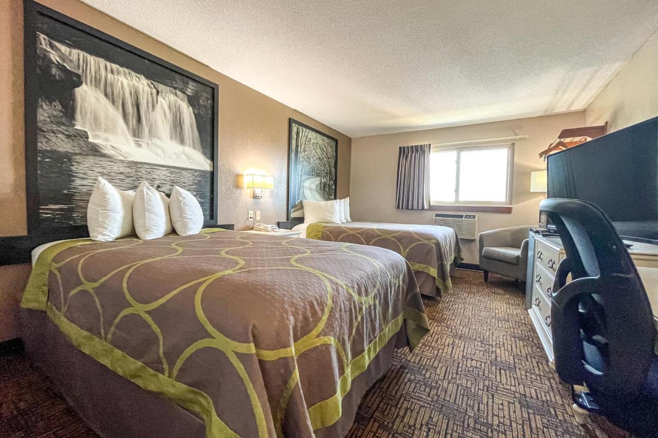 Super 8 By Wyndham Indianapolis Emerson Экстерьер фото