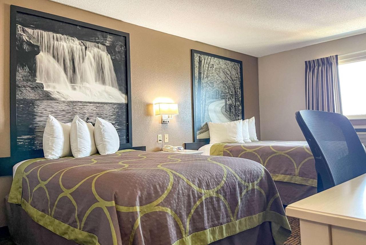 Super 8 By Wyndham Indianapolis Emerson Экстерьер фото