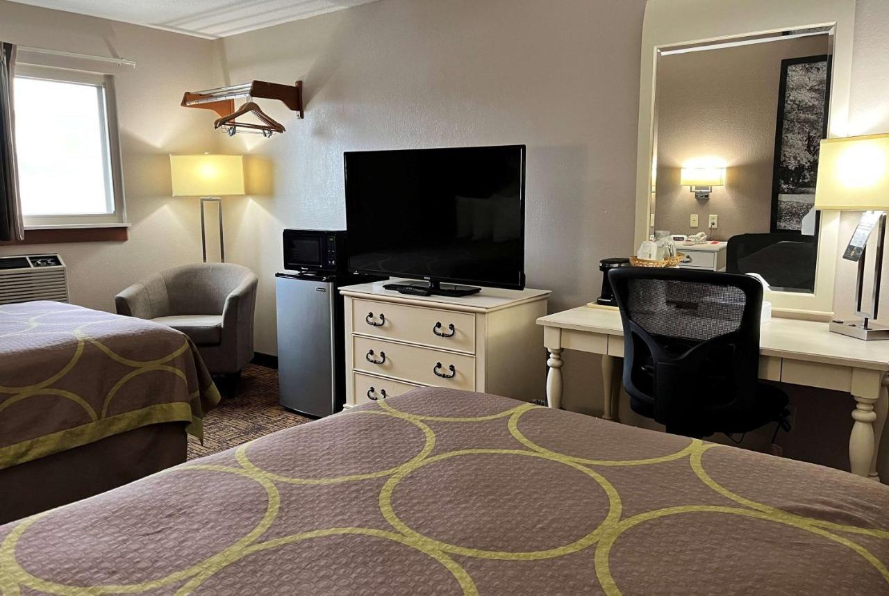Super 8 By Wyndham Indianapolis Emerson Экстерьер фото
