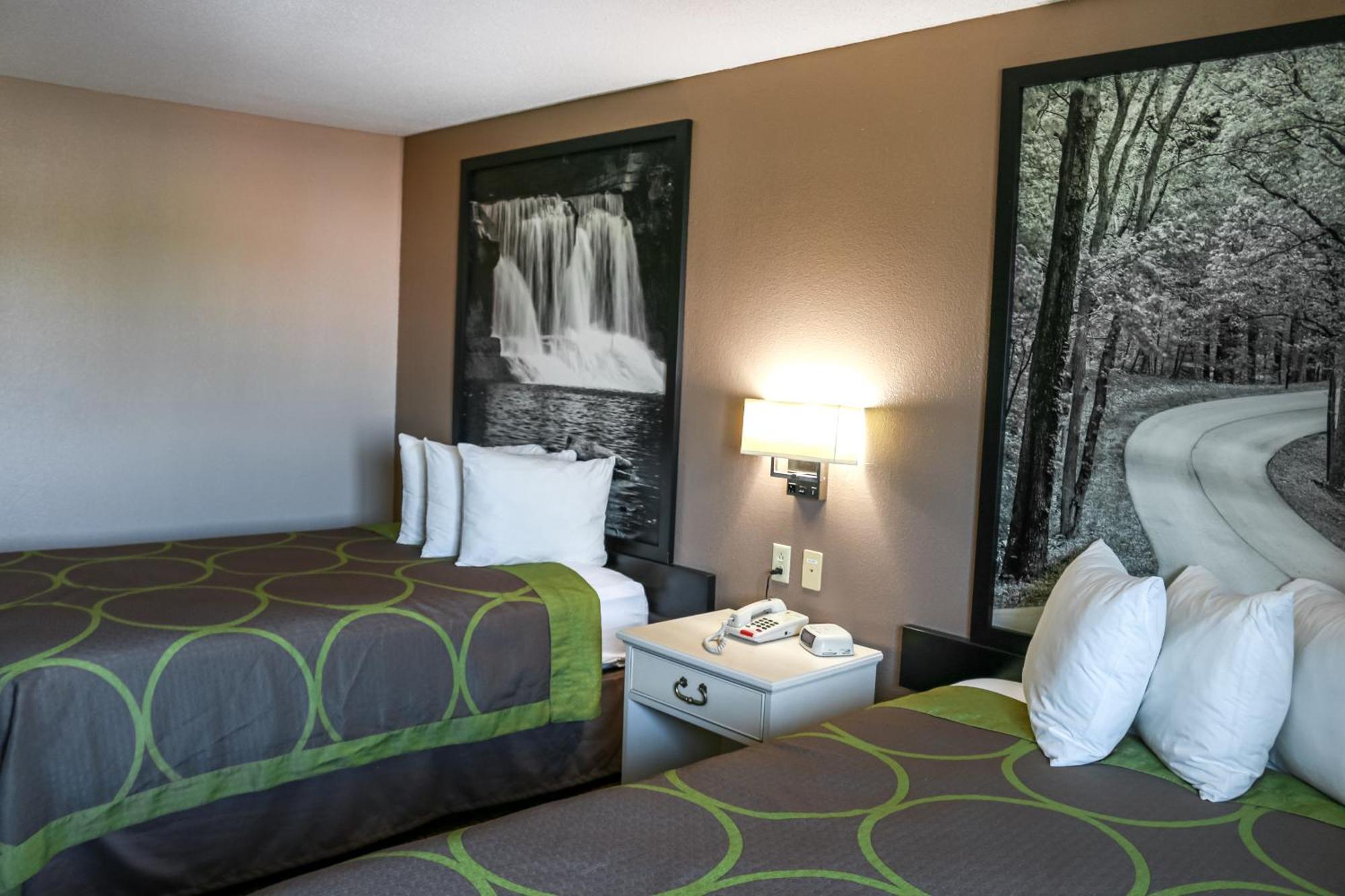 Super 8 By Wyndham Indianapolis Emerson Экстерьер фото